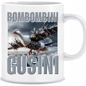 Bílý hrnek o objemu 330 ml s potiskem potiskem italských lebek Brain Rot Bombombini Gusini.