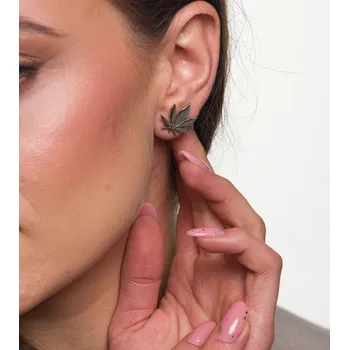Náušnice Elegantní Stříbrné Náušnice s Listy, Velikost 1.2 cm, z Chirurgické Oceli 316L