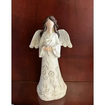 Anděl s růží (Soška anděla strážného)