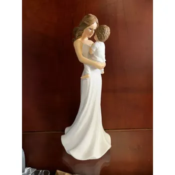 Soška andělky s dítětem