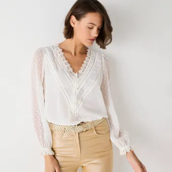 Dámská halenka Halenka z voálu s vytkávanými nopky režná 38