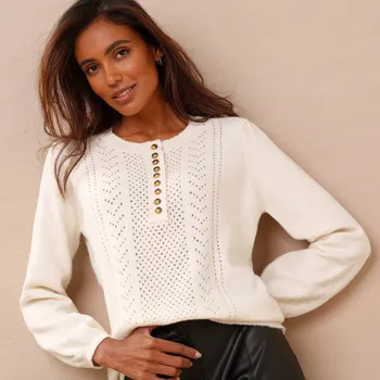 Dámský svetr Pulovr s ažurovým vzorem a s tuniským výstřihem na knoflíčky režná 52