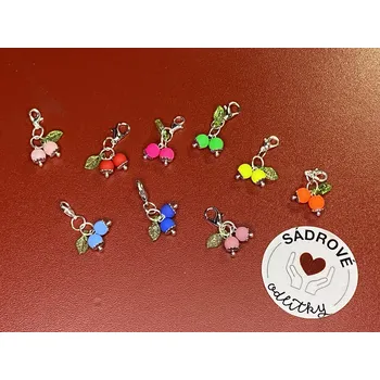 HandMade by VeJa Přívěšek na karabince - třešně neonové