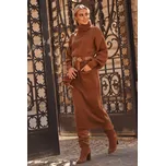 Dlouhé Pletené šaty s rolákem a velkými kapsami vpředu Barva: Hnědá, Velikost: ONE SIZE