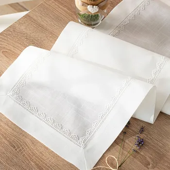 ubrus Bílý běhoun s krajkou 35x175 klasický jarní dekorativní na stůl ubrus