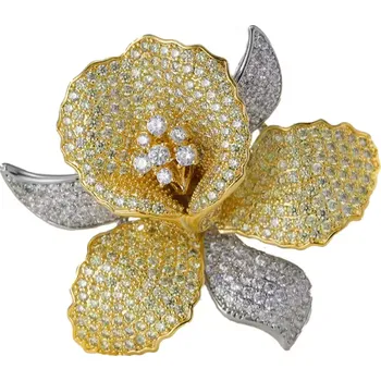 Brož B-TOP Brož ve tvaru květu se zirkony ve zlatostříbrném provedení