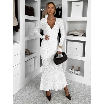 Dámské šaty Bílé dlouhé šaty FAYMONT s dlouhým rukávem Velikost: S/M