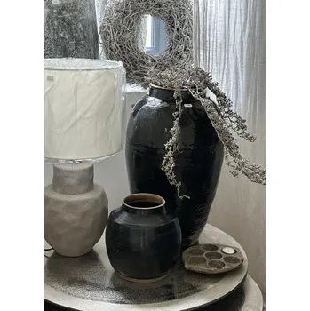 Váza Kameninová váza v černé glazuře Velikost: výška 55 cm, průměr 35 cm