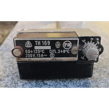 Fasádní barva Termostat Metra TH 175 60-200 °C TH 167 20-100°C TH 143 TH 162 TH160 Varianta: TERMOSTAT TH 169, 60°C - 120°C čidlo l=330mm