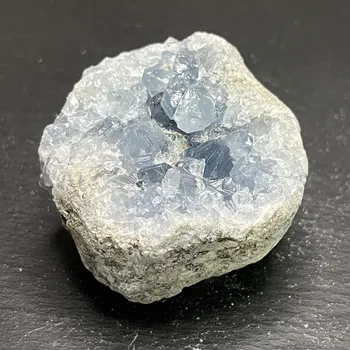 Surový Celestin | 246 g | Originální foto