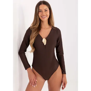 Body Tmavě hnědé dámské viskózové body s dlouhým rukávem a zlatou broží IT-BO-21620.94-dark brown Velikost: ONE SIZE