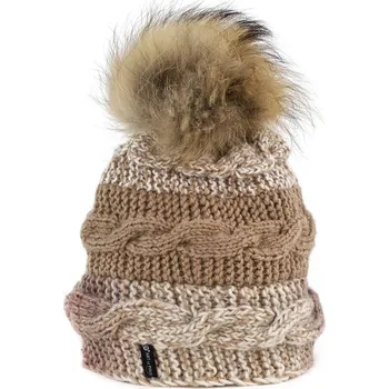 Čepice Čepice s ručně vyšitým mývalem