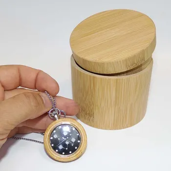 Hodinky Tvujoriginal Dřevěné retro hodinky s řetízkem a gravírováním vlastního textu hnědá