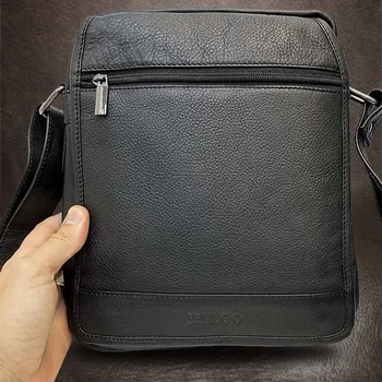 Velká kožená crossbody taška v černém odstínu Bez personalizace - individuální přání řešíme po domluvě.