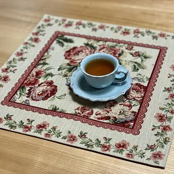 BYTEMA Gobelínová prostírka VELKÁ RŮŽE KRAJKA 39 x 39 cm