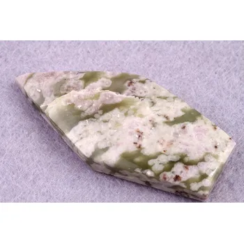 Přírodní kámen Kabošon Vesuvianite č.6380 (47x21x7mm)