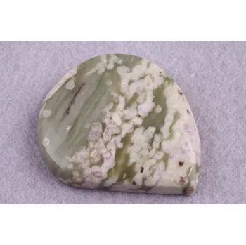 Sběratelství Kabošon Vesuvianite č.6386 (36x30x7mm)