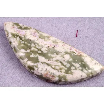 Sběratelství Kabošon Vesuvianite č.6382 (53x21x7mm)