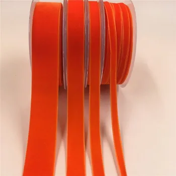 Vánoční dekorace Sametová stužka na balení dárků, či výrobu dekorací (4,57 m x 9 mm) Barva: Orange V020