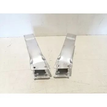 Nárazník Držák výztuhy předního nárazníku pravý 50700732