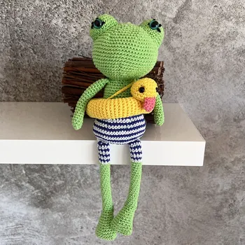 Polštář Háčkovaná hračka - Žabák Adam