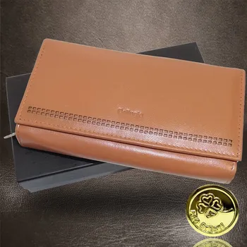 Peněženka Dámská camel kožená peněženka BELLUGIO s monogramem nebo fotkou Vyberte variantu: + MONOGRAM | zdarma | + Akce - zlatá mince Pro štěstí ZDARMA