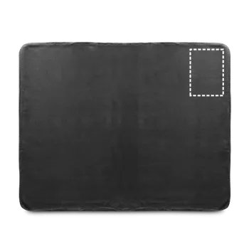 Dětská deka THORPE. Fleecová deka s odnímatelnou rukojetí (180 g/m²) 3D výšivka (max. 12 barev, 280 x 200mm) 12 barev 3 Deka