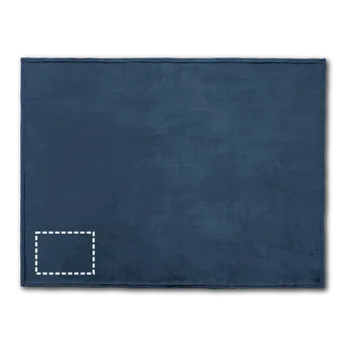 Dětská deka DYLEAF. Fleecová deka (240 g/m²) se stuhou a personalizovatelnou kartou Výšivka (max. 12 barev, 280 x 200mm) 12 barev 2000 Deka