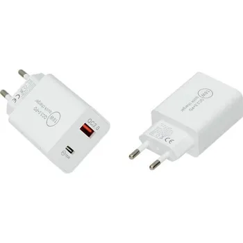 Adaptér do zásuvky s porty USB a PD 18W