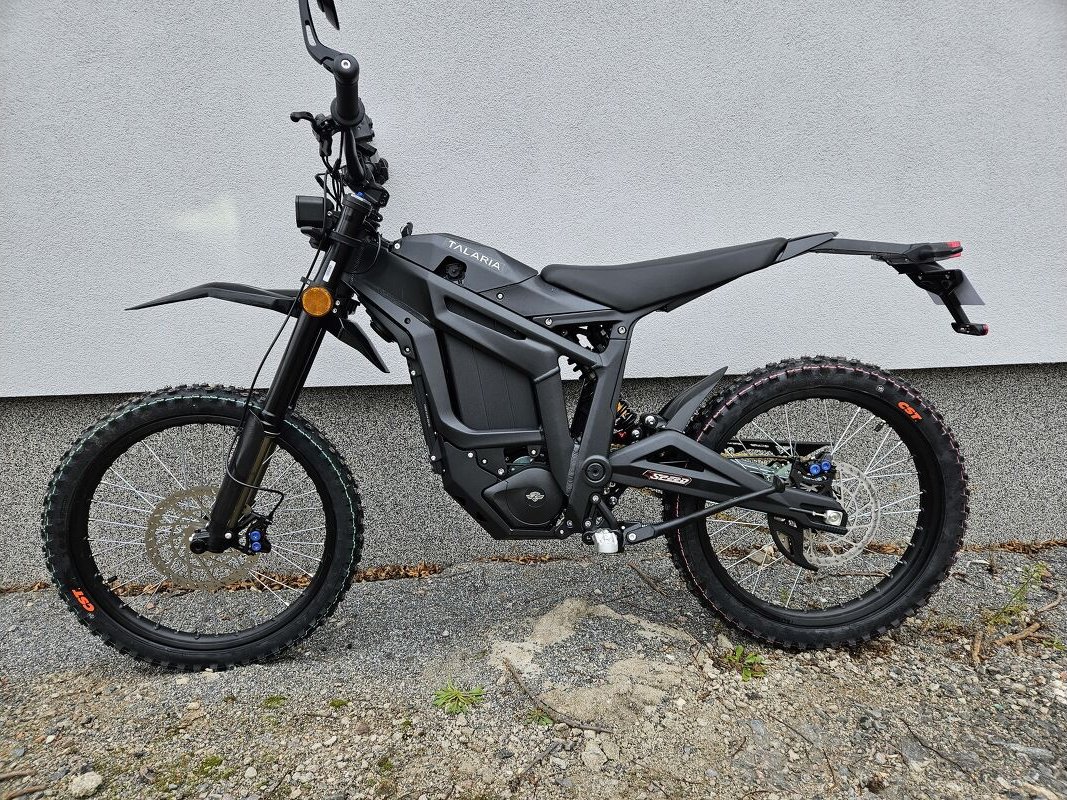 Sur-ron Talaria Sting R L1e nebo MX černá 2024