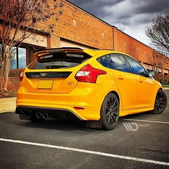 Karosérie Maxton Design vložka zadního nárazníku pro Ford Focus ST Mk3, černý lesklý plast ABS