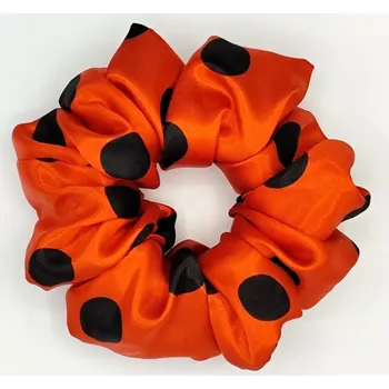 Saténová Scrunchie gumička černý puntík XXL