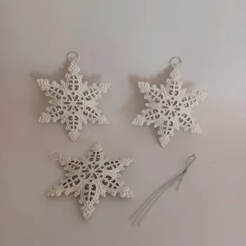 Velikonoční dekorace DECOLED Kovové vločky, 3 kusy, 10 x 7,7 cm, bílá