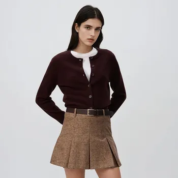 Dámské kraťasy Reserved - Kraťasová sukně s páskem - béžová - 580HJ-08M - 580HJ-08M-S