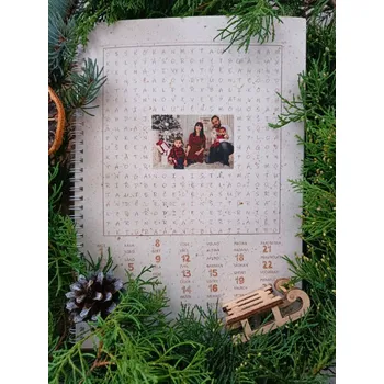 Kniha Vánoční osmisměrky Papír: S příměsí trávy, Spirála: Bronzová