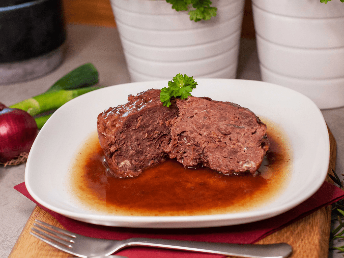 DOVAST Hovězí maso ve vlastní šťávě 435 g Velikost: 2–3 porcové (420g)