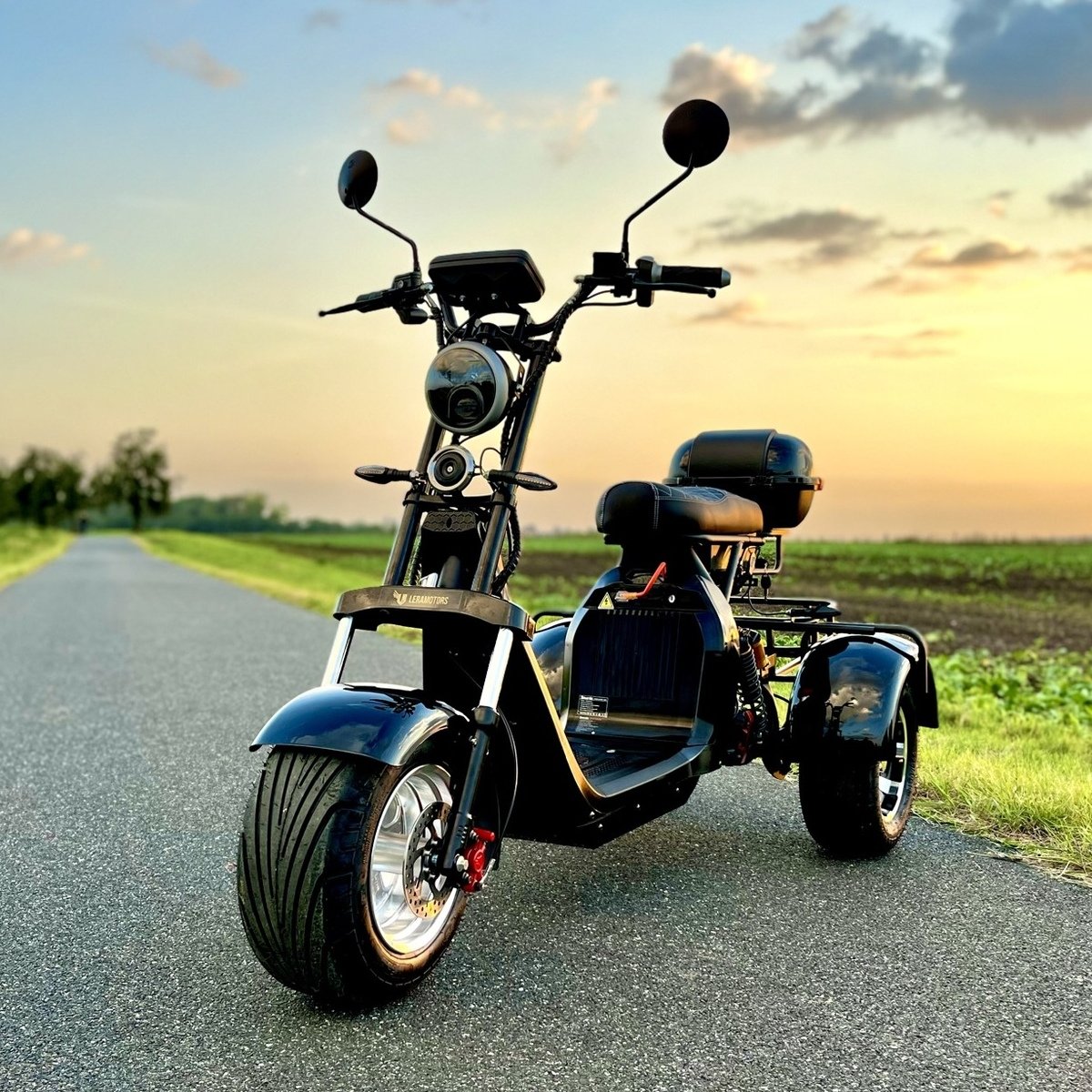 Leramotors Elektrická tříkolka Leramotors SCOOTES C5 2000W 60V - černá
