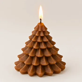 Svíčka Vonná svíčka Vánoční stromeček | 65 g | Svíčkománie3D | Barva: Hnědá