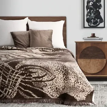 deka Luxusní deka EVA MINGE - hnědá se střapci Šířka: 220 cm | Délka: 240 cm