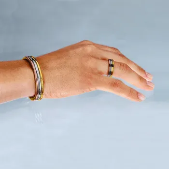 Hodinky 3Pagen Magnetický prsten zlatá Souprava obsahuje 52 ubrousků, každý 25 x 30 cm.