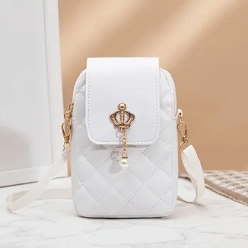 Kabelka Dámská prošívaná crossbody kabelka na mobil Barva: Bílá