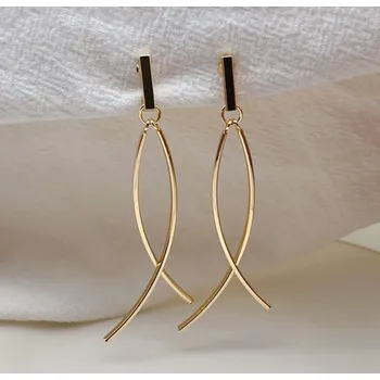 Náušnice B-TOP Dámské náušnice klipsy Vlaštovka Druh barvy: Zlatá