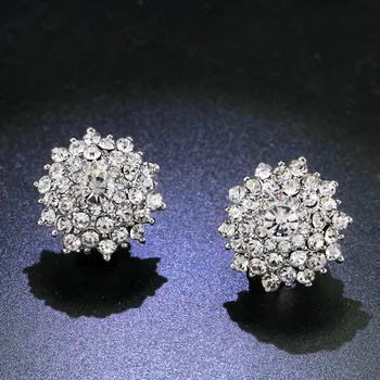 Náušnice B-TOP Dámské náušnice klipsy s krystaly Druh barvy: Stříbrná