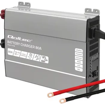 Nabíječka autobaterie Qoltec 51918 Inteligentní profesionální nabíječka Monolith pro LiFePO4 AGM GEL SLA baterie | 80A | 12V | Rychlé nabíjení