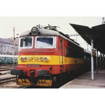 Modelová železnice Elektrická lokomotiva 242 253 Plecháč ČSD TT - Piko 47483