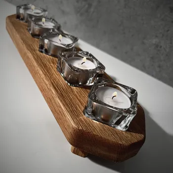 Svícen Wooden Mooden Dřevěný svícen na nožkách s pěti skleněnými kalíšky