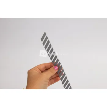 Reflexní nažehlovací pásek - šikmé proužky