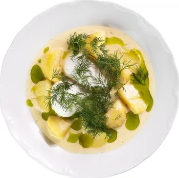 Omáčka Koprová omáčka s pošírovaným vejcem a vařenými brambory z restaurace Kuchyň
