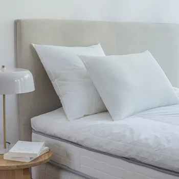 Polštář Blancheporte Pevný tvrdší polštář, odolný intenzivnímu praní bílá 50x70 cm