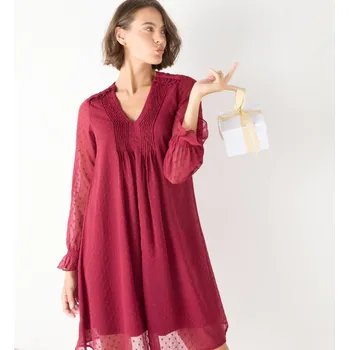 Dámské šaty Rozšířené jednobarevné krátké šaty se sámky a nopky bordó 56